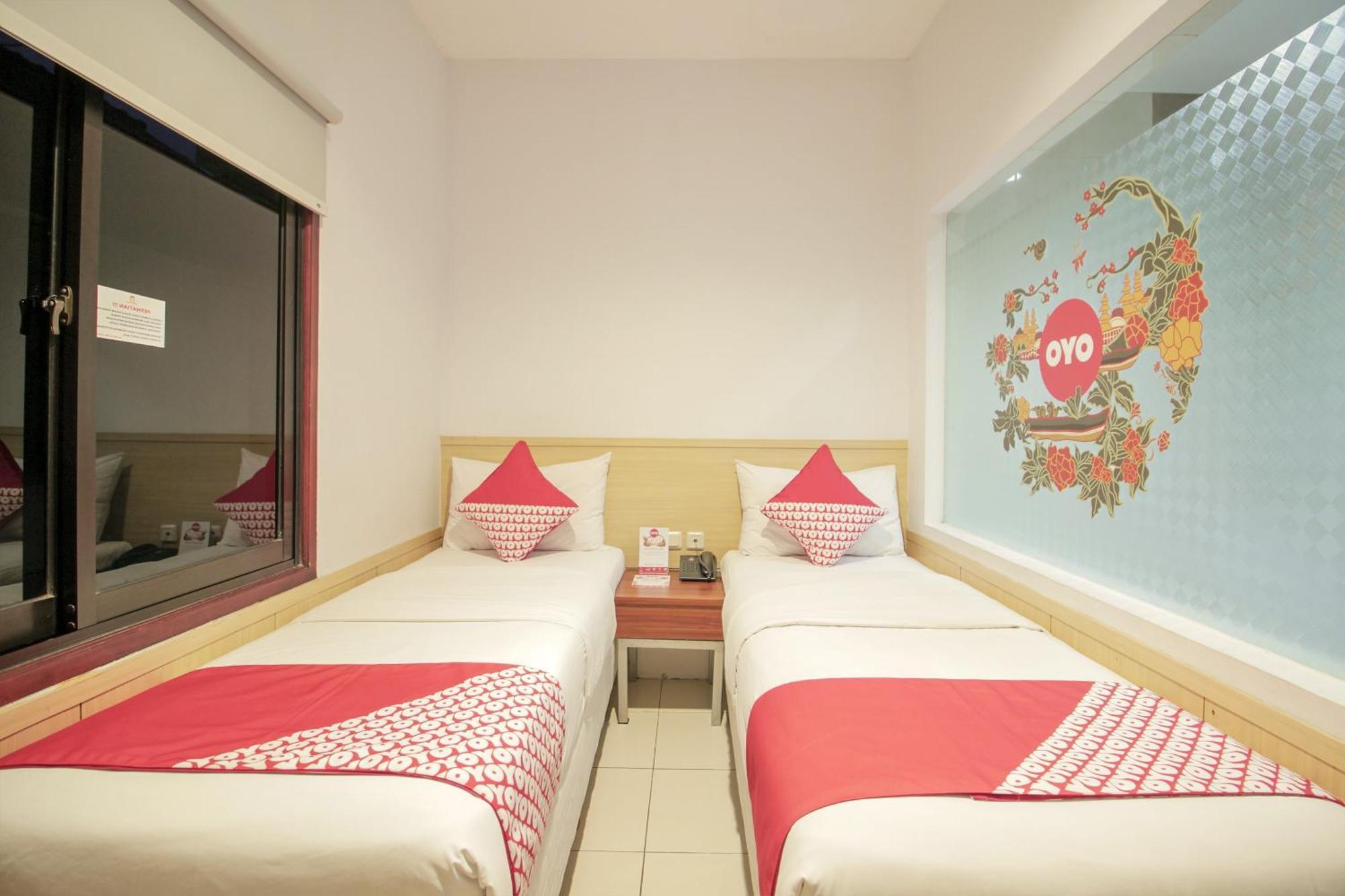 Collection O 295 Grha Ciumbuleuit Guest House Bandung Buitenkant foto