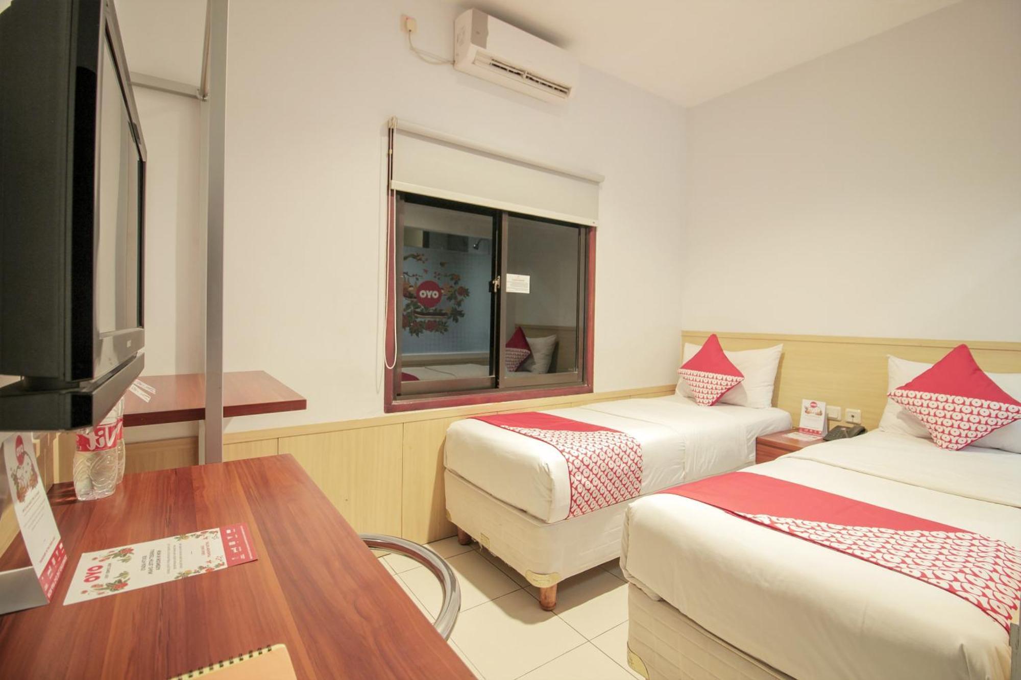 Collection O 295 Grha Ciumbuleuit Guest House Bandung Buitenkant foto