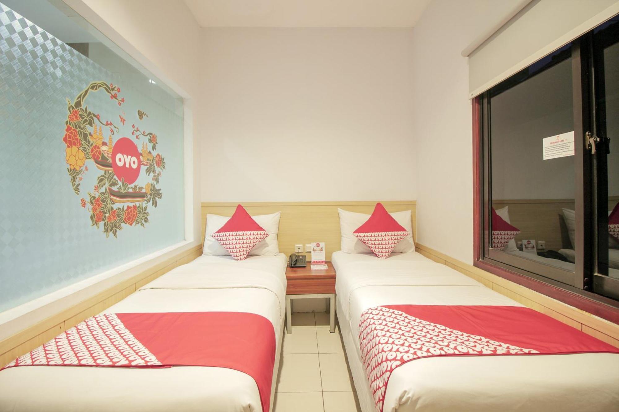 Collection O 295 Grha Ciumbuleuit Guest House Bandung Buitenkant foto