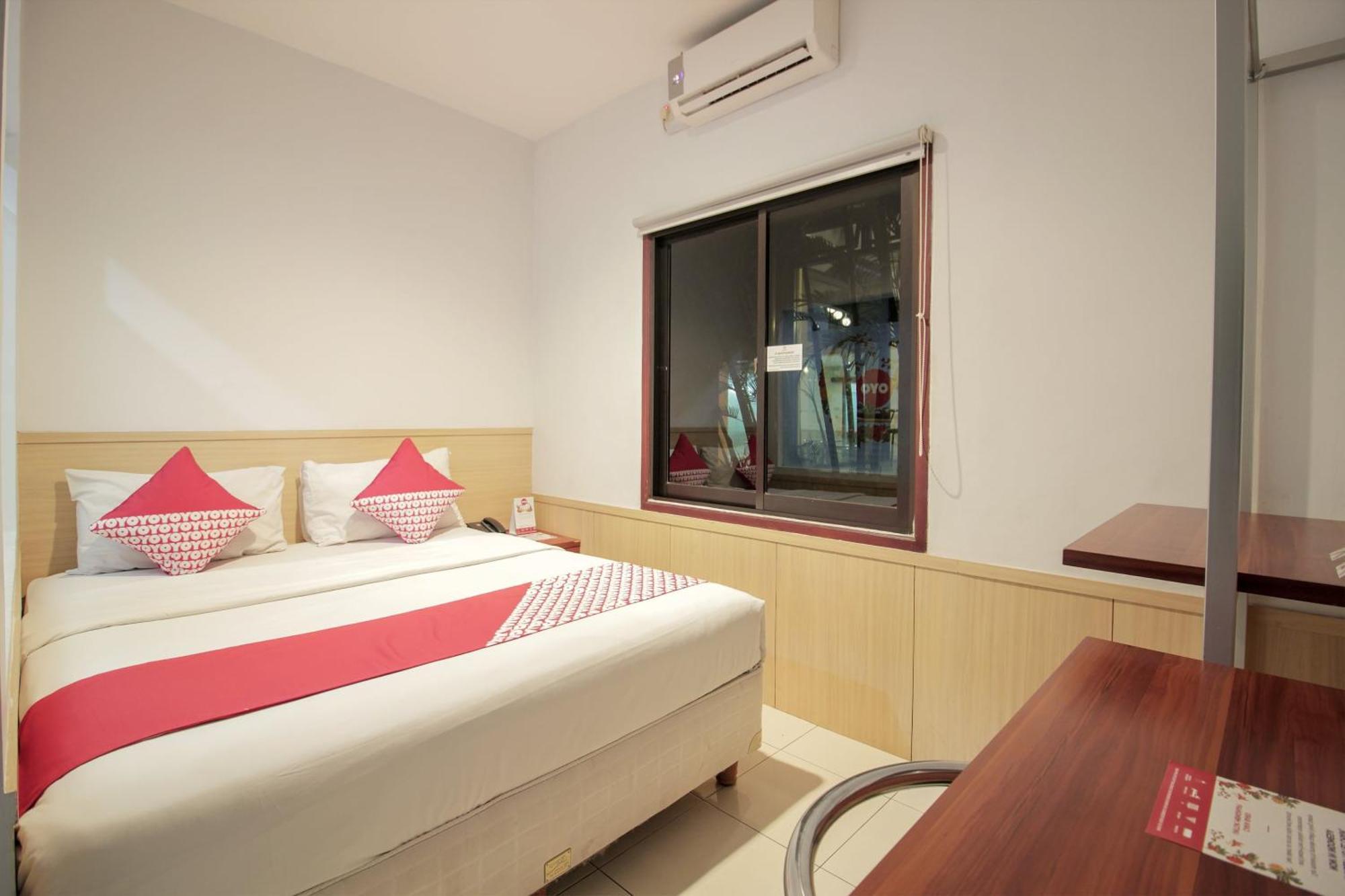 Collection O 295 Grha Ciumbuleuit Guest House Bandung Buitenkant foto