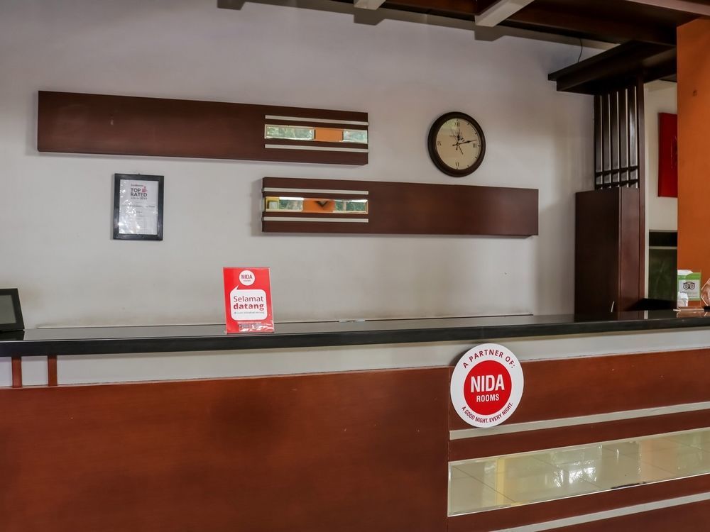 Collection O 295 Grha Ciumbuleuit Guest House Bandung Buitenkant foto